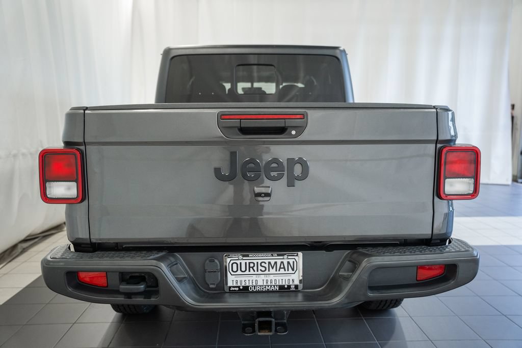 Certified 2022 Jeep Gladiator Sport AWD/4WD image 5