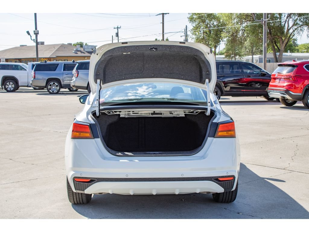 Used 2022 Nissan Altima 2.5 SV AWD/4WD image 11