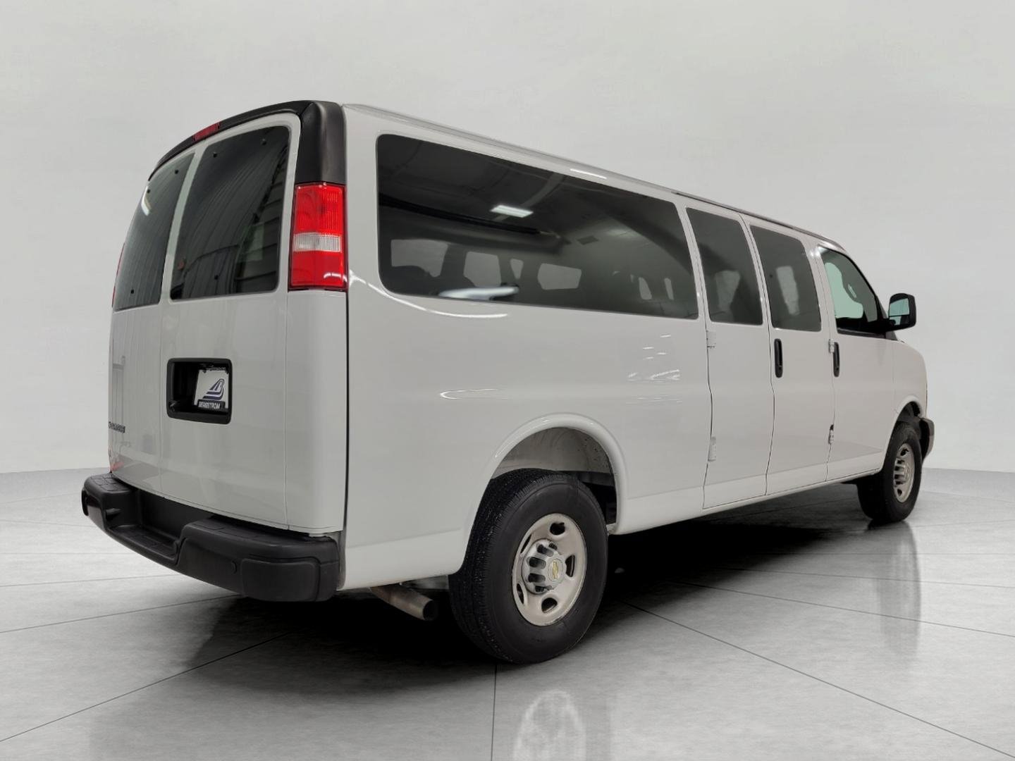 Used 2025 Chevrolet Express 3500 LS image 20