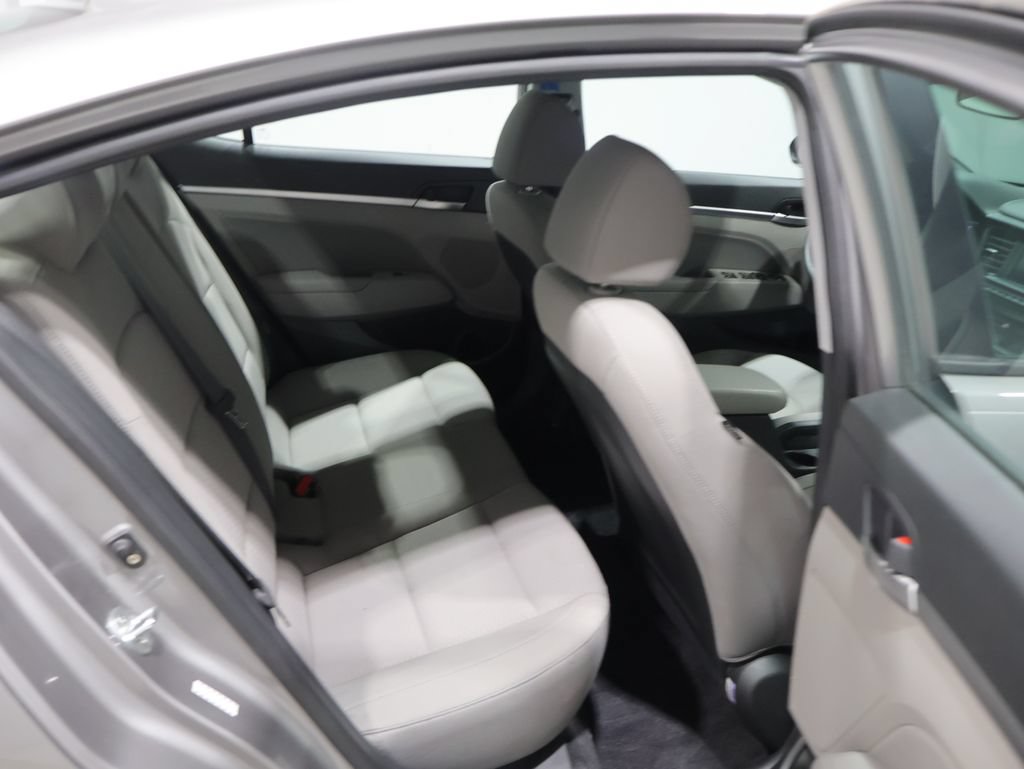 Used 2020 Hyundai Elantra SEL FWD image 19