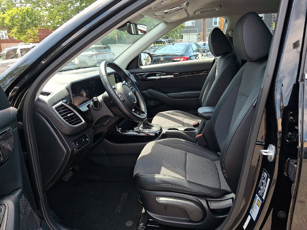 Used 2024 Kia Seltos S AWD/4WD image 13