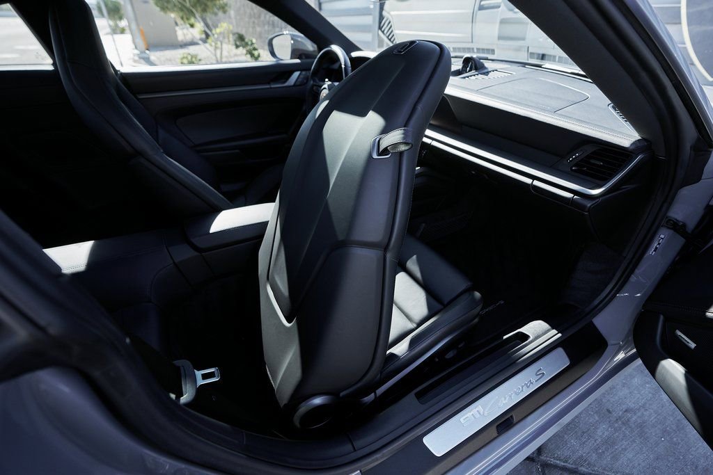 Used 2024 Porsche 911 Carrera S w/ Sport Package RWD image 35