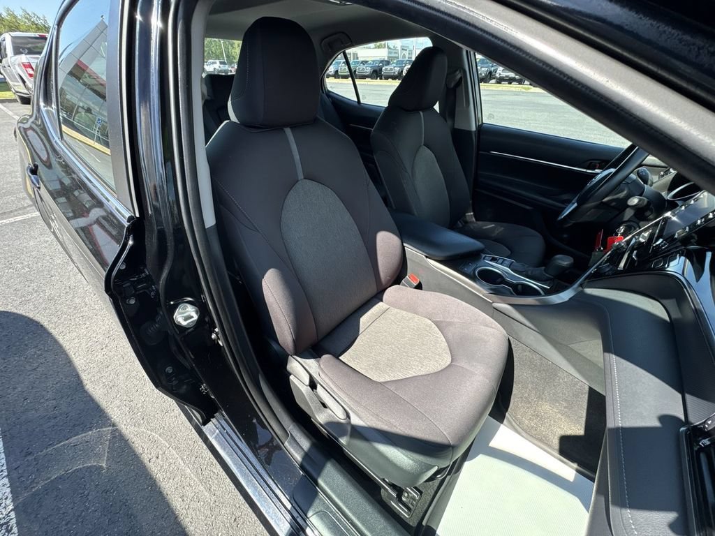 Used 2022 Toyota Camry LE w/ Cold Weather Package AWD/4WD image 30