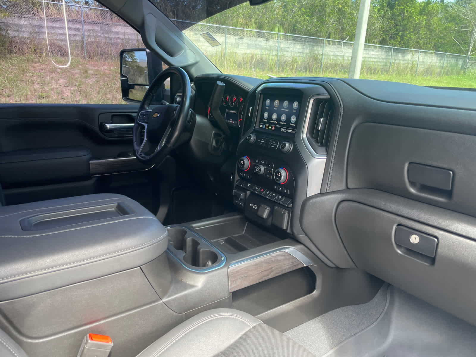 Used 2022 Chevrolet Silverado 1500 LTZ w/ LTZ Premium Package image 25