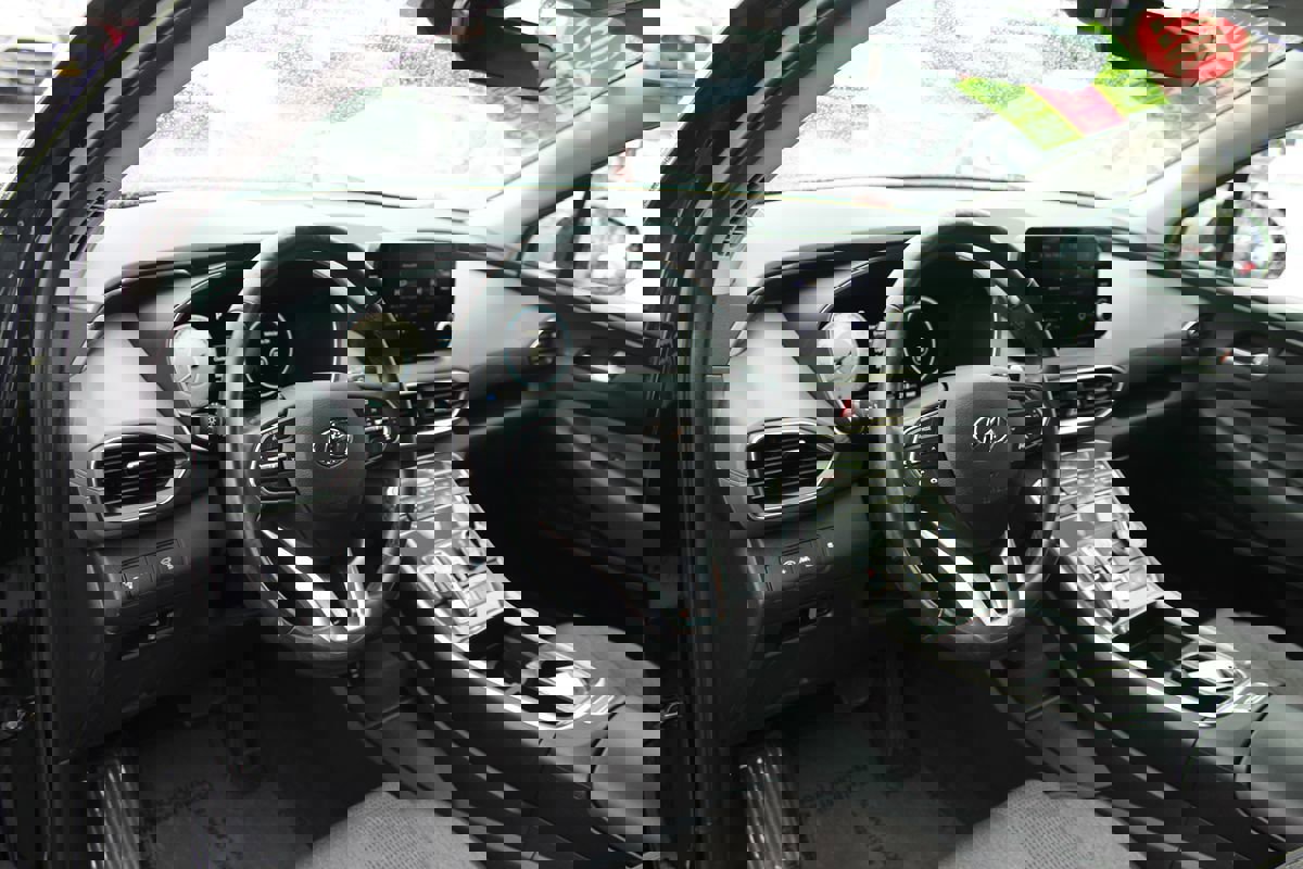 Used 2022 Hyundai Santa Fe SEL w/ Convenience Package image 19