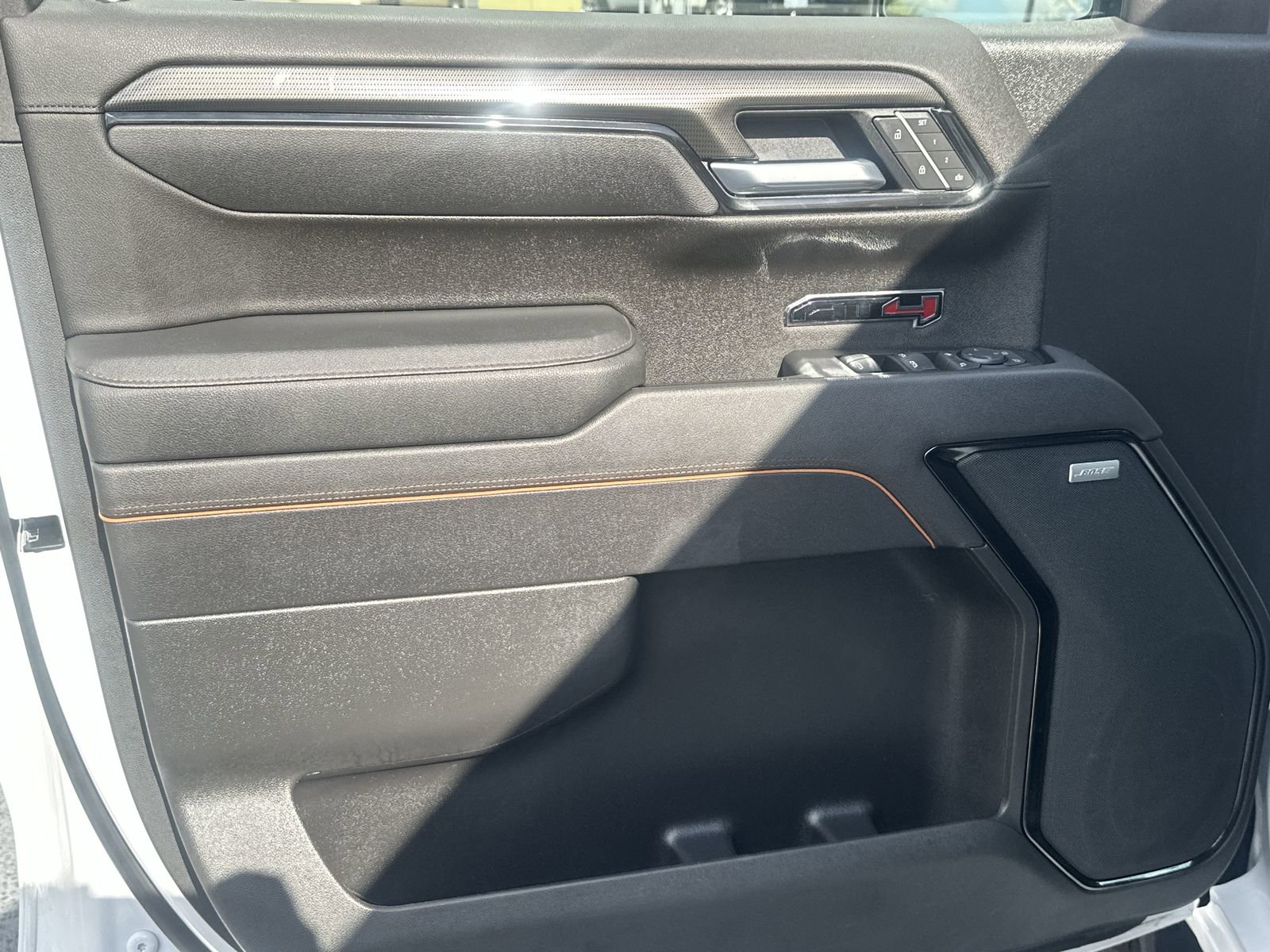 Used 2025 GMC Sierra 1500 AT4 image 14