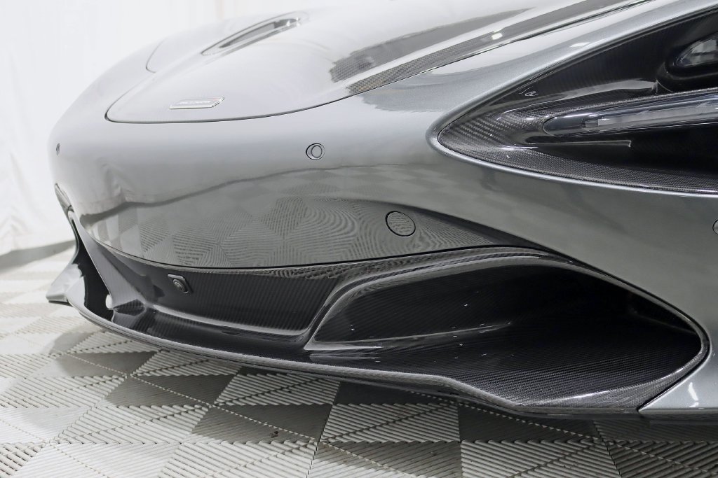 Used 2018 McLaren 720S Performance RWD image 13