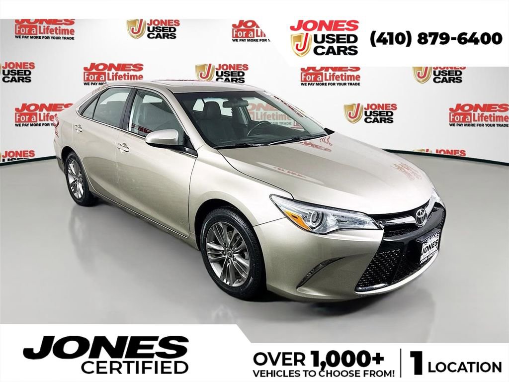 Used 2017 Toyota Camry SE w/ Moonroof Package FWD image 1
