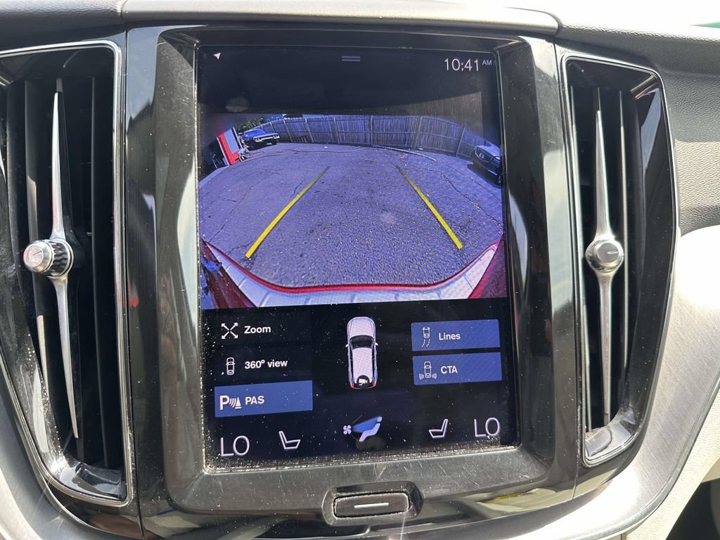 Used 2021 Volvo XC60 T5 Momentum AWD/4WD image 25