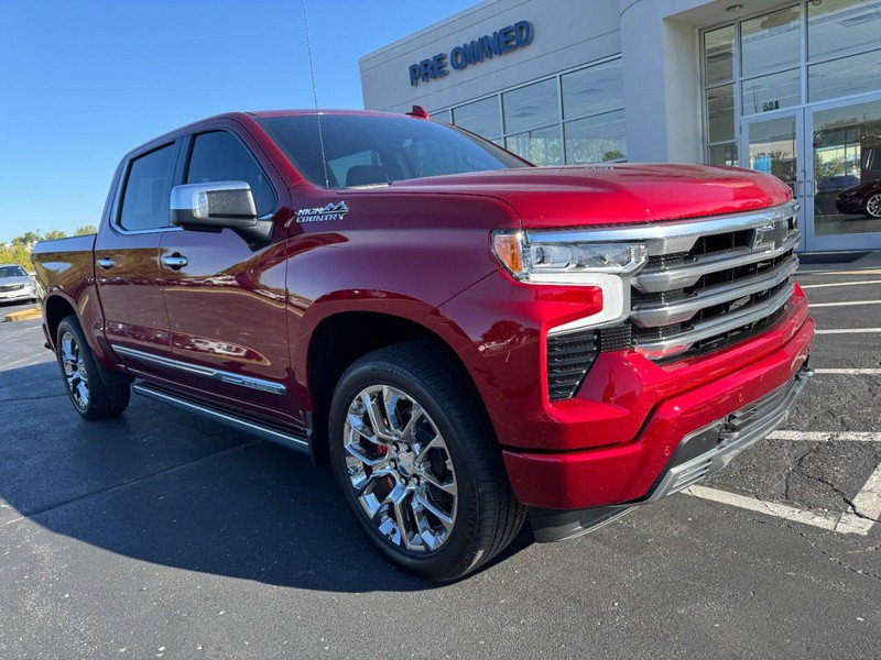 Used 2026 Chevrolet Silverado 1500 High Country AWD/4WD image 2