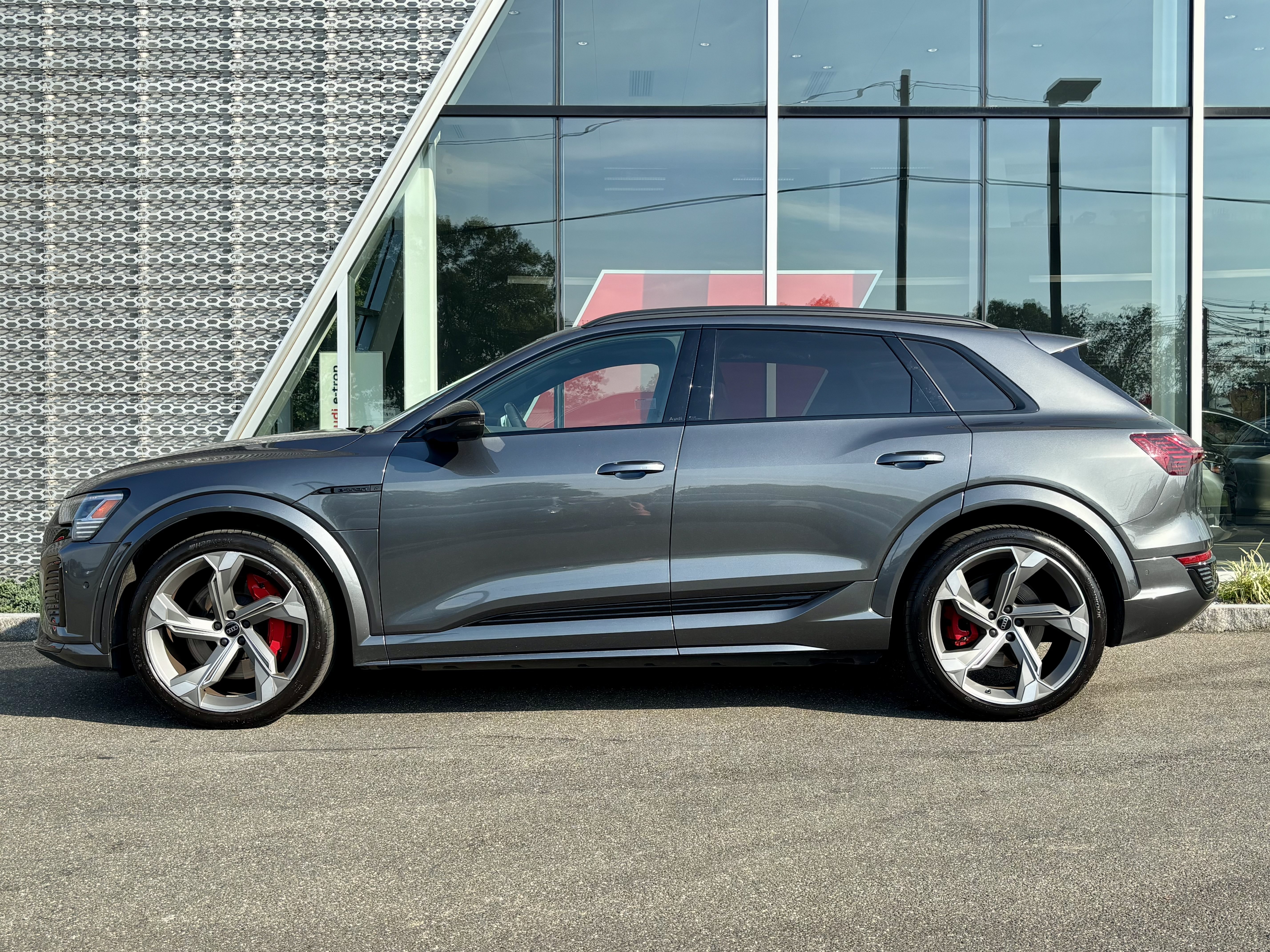 Certified 2024 Audi Q8 e-tron Premium w/ Prestige Package AWD/4WD image 3