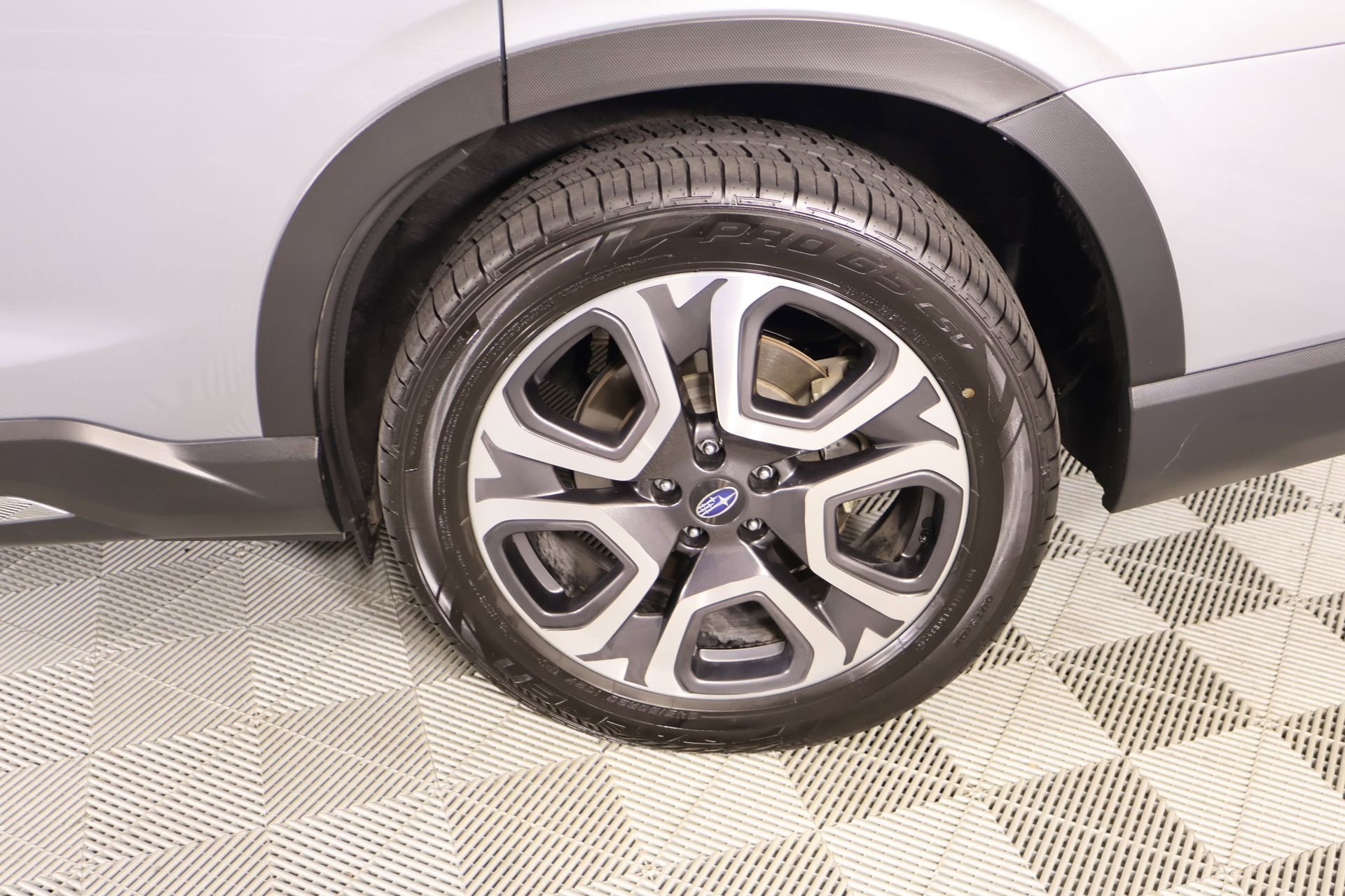 Used 2024 Subaru Ascent Limited w/ Technology Package AWD/4WD image 21