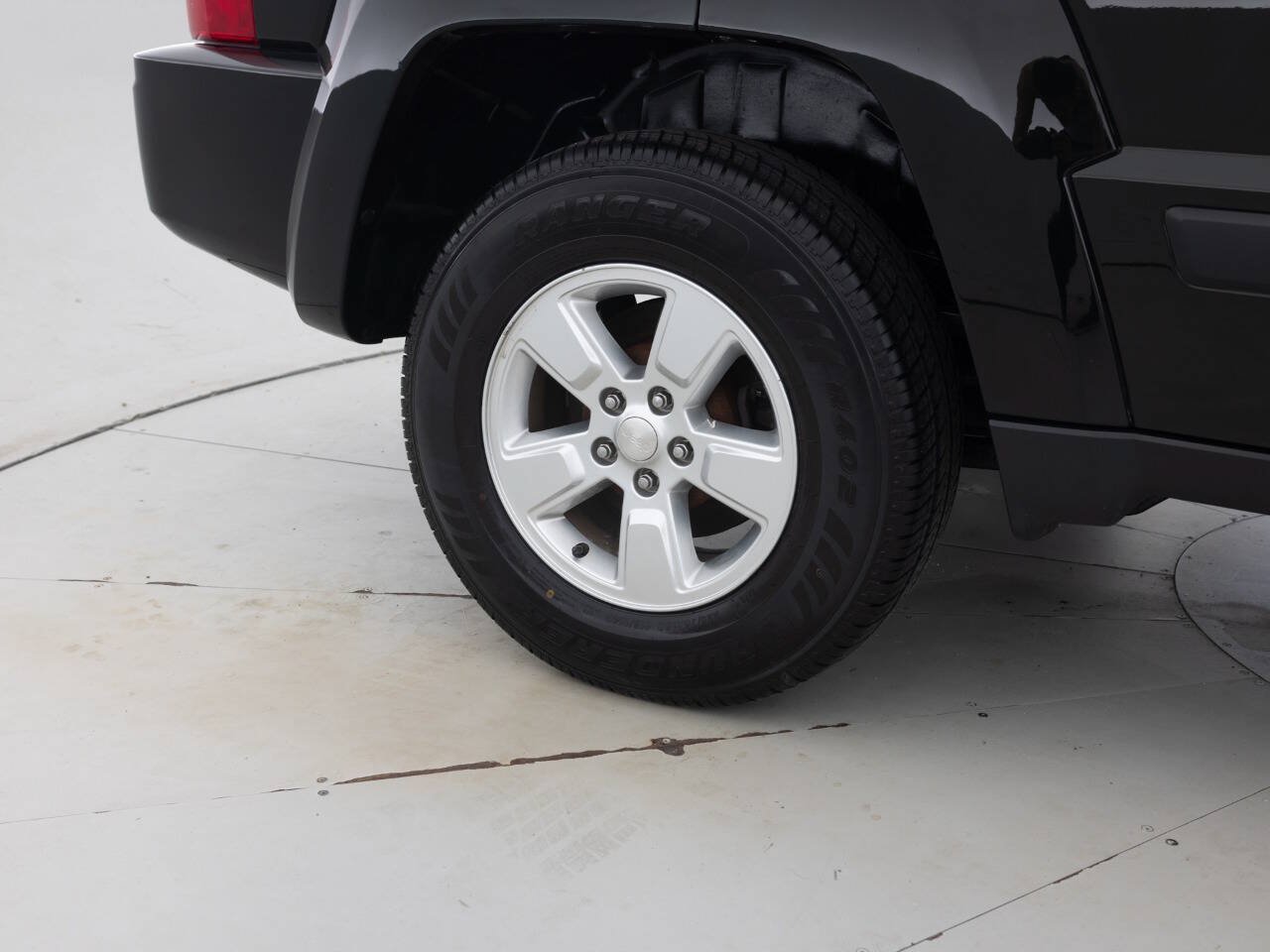 Used 2012 Jeep Liberty Sport AWD/4WD image 21