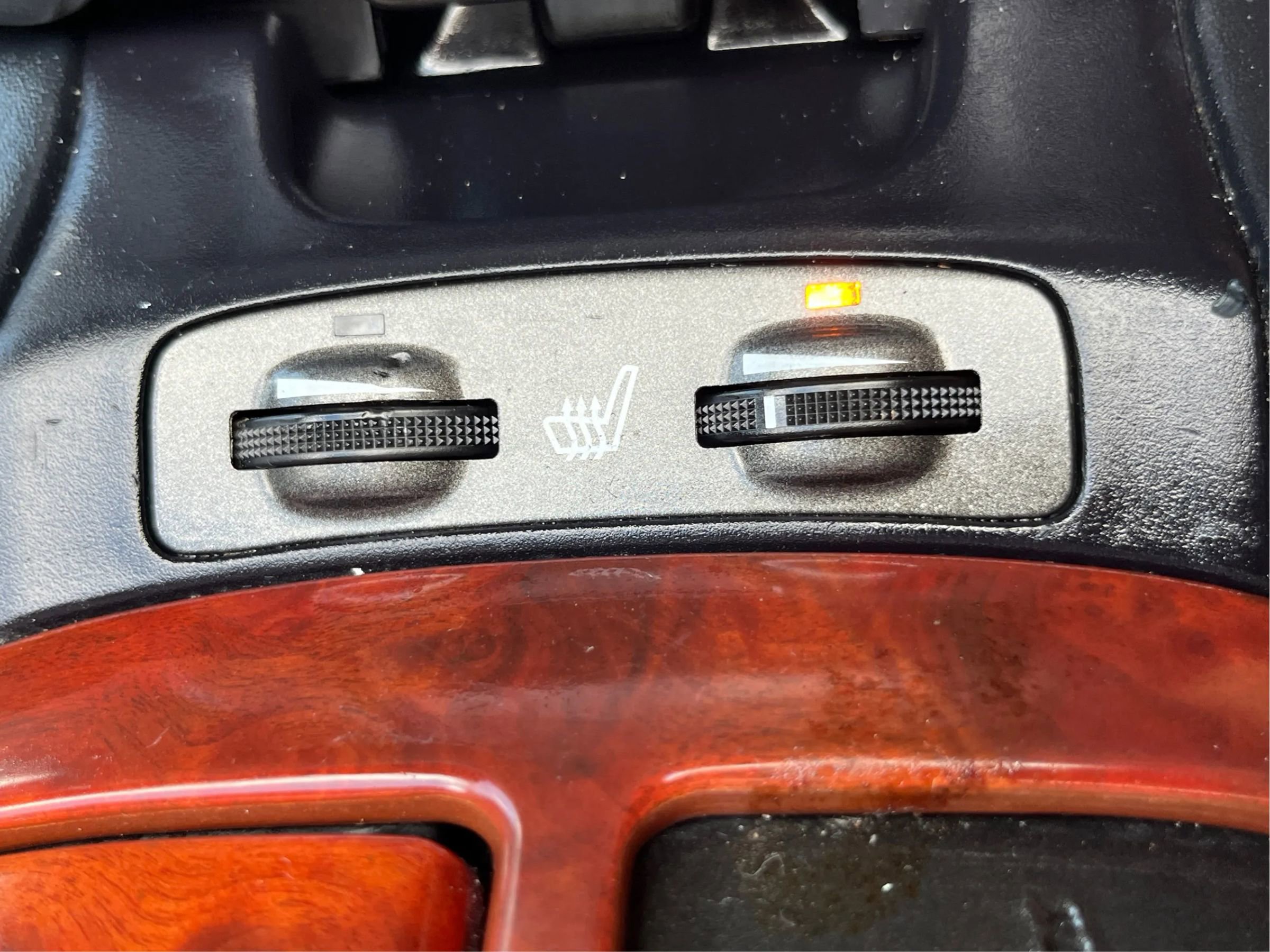 Used 2002 Lexus SC 430 Convertible image 39