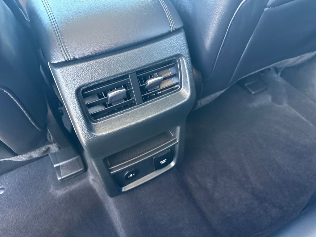 Used 2024 Ford Edge SEL w/ Convenience Package image 18