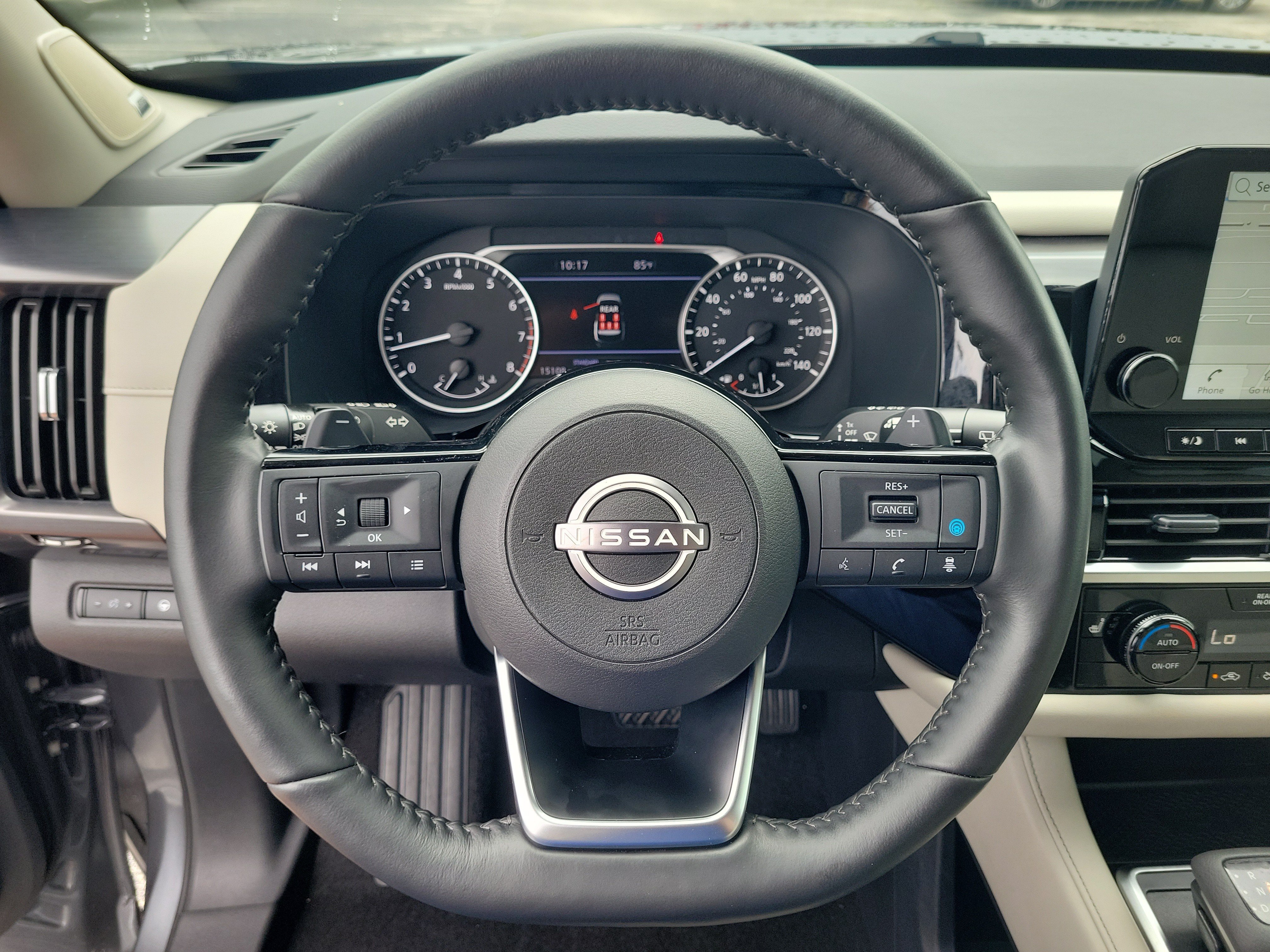Certified 2024 Nissan Pathfinder SL w/ SL Premium Package FWD image 18