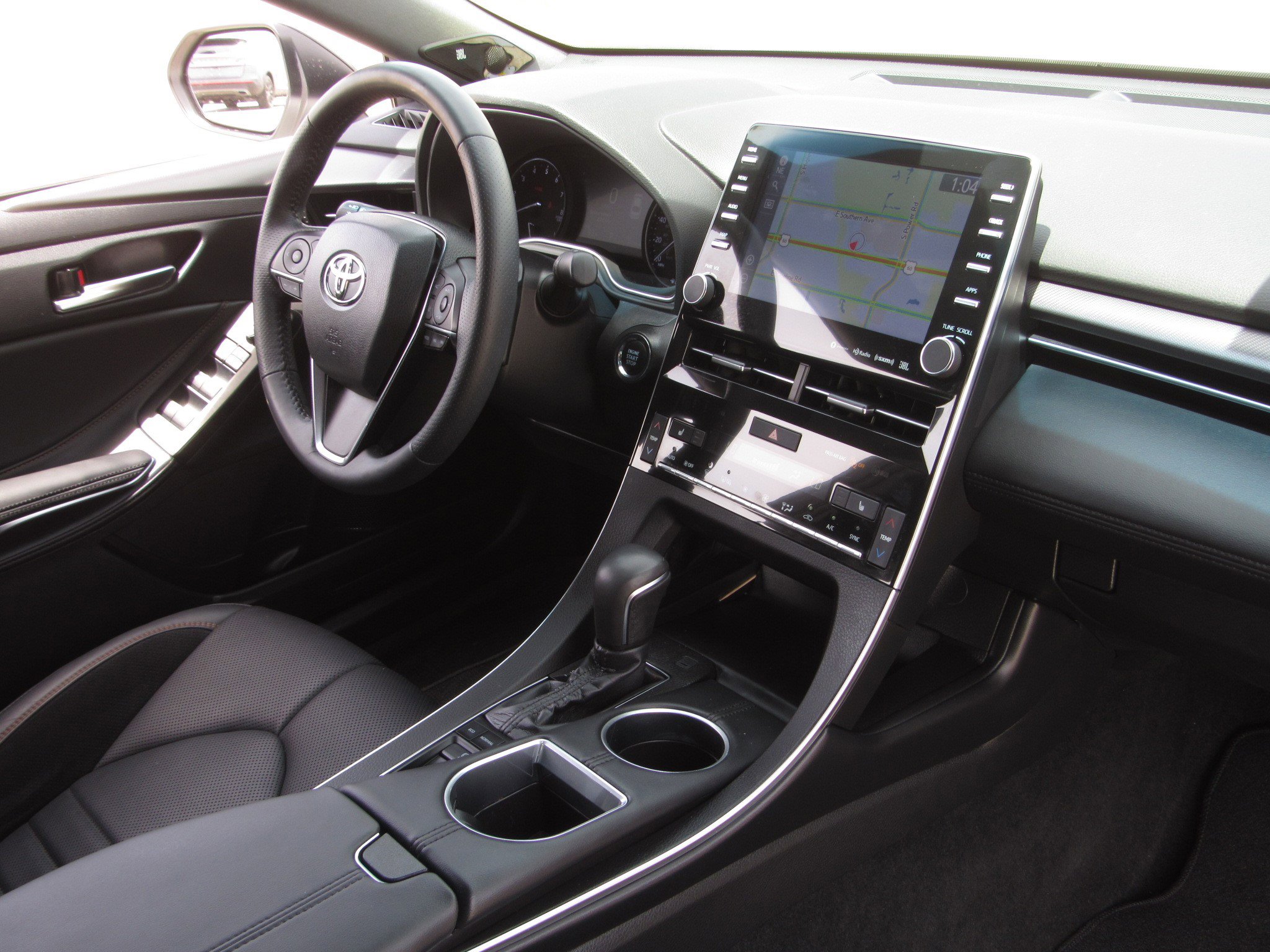Used 2021 Toyota Avalon XSE w/ Carpet Mat Package (TMS) FWD image 10