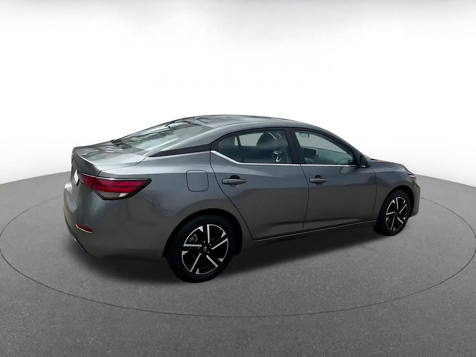 Used 2025 Nissan Sentra SV image 14