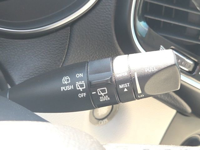 Used 2019 Jeep Cherokee Limited image 41