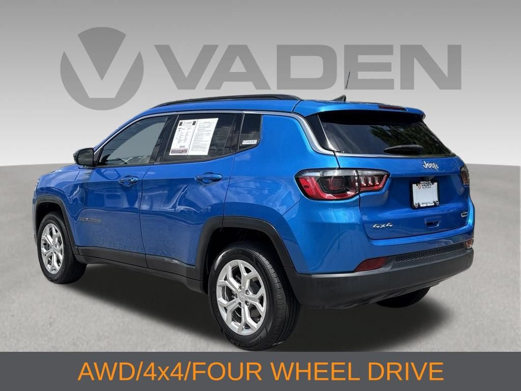 Used 2024 Jeep Compass Latitude AWD/4WD image 8