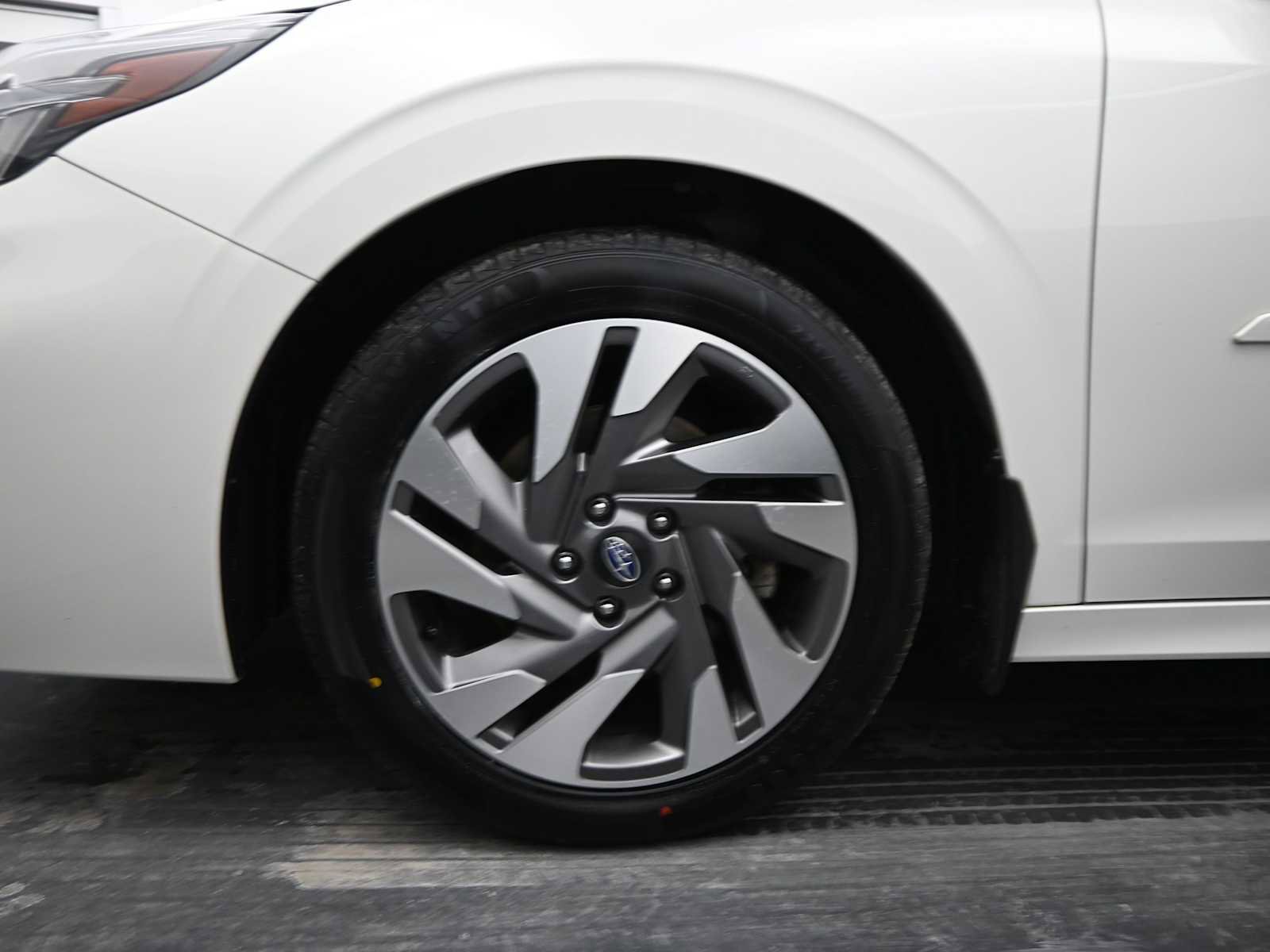 Used 2023 Subaru Legacy Limited image 10