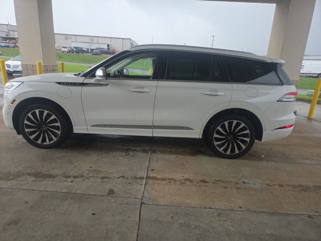 Used 2020 Lincoln Aviator Black Label Grand Touring w/ Class IV Trailer Tow Package AWD/4WD image 8