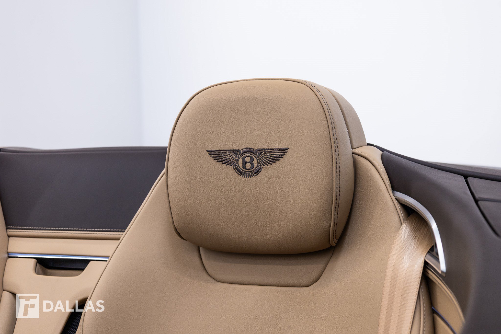 Used 2020 Bentley Continental GT AWD/4WD image 33