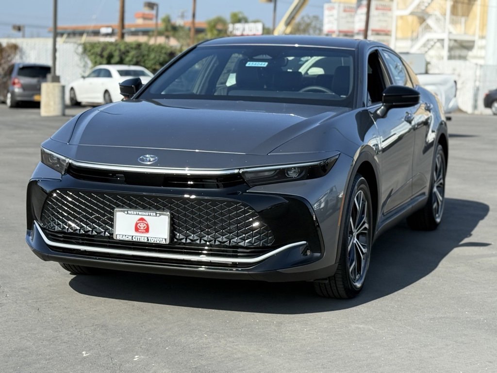 New 2026 Toyota Crown XLE image 5