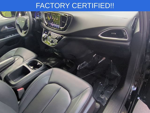 Used 2025 Chrysler Voyager LX FWD image 34