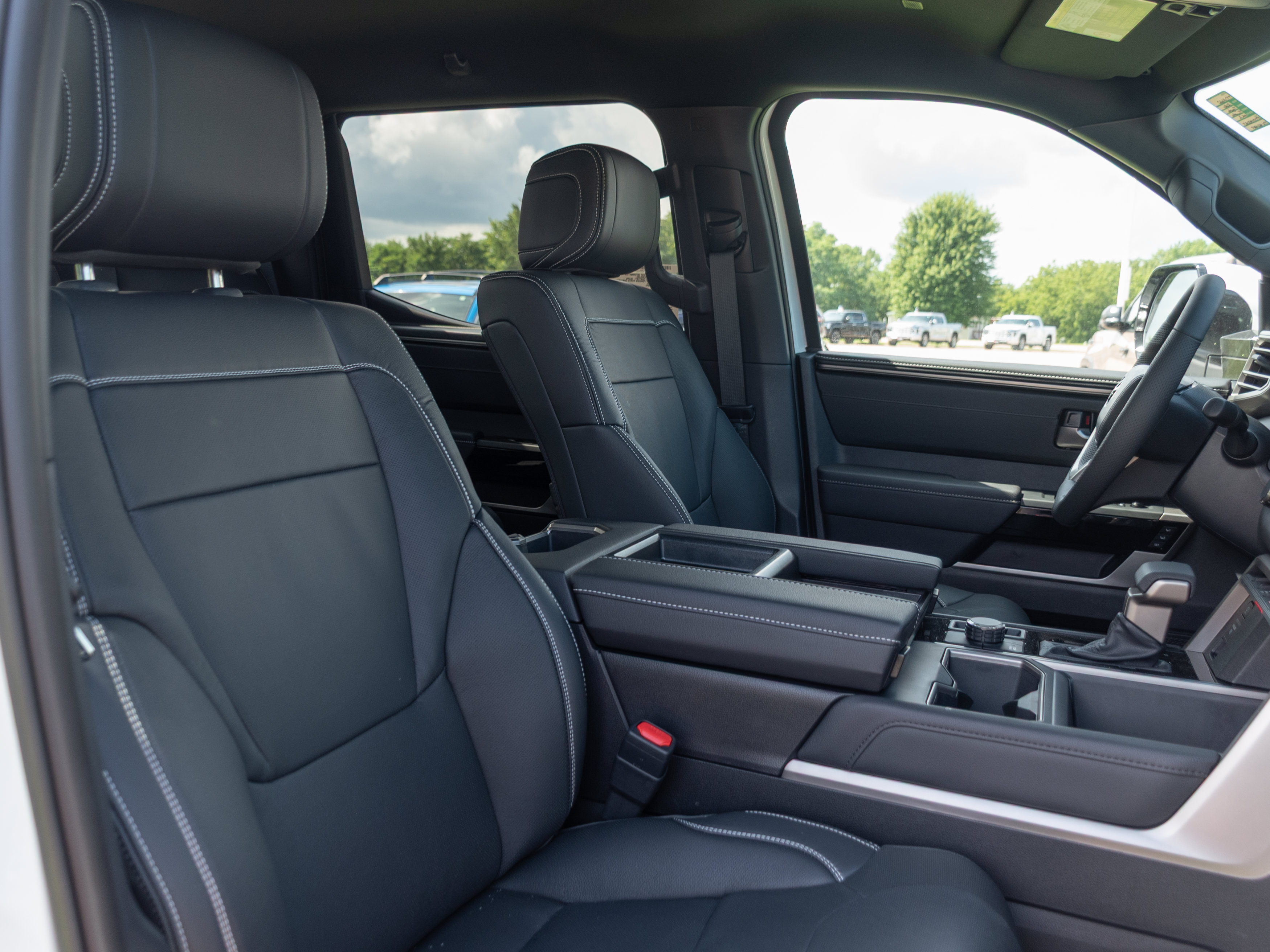 New 2026 Toyota Tundra Limited AWD/4WD image 25