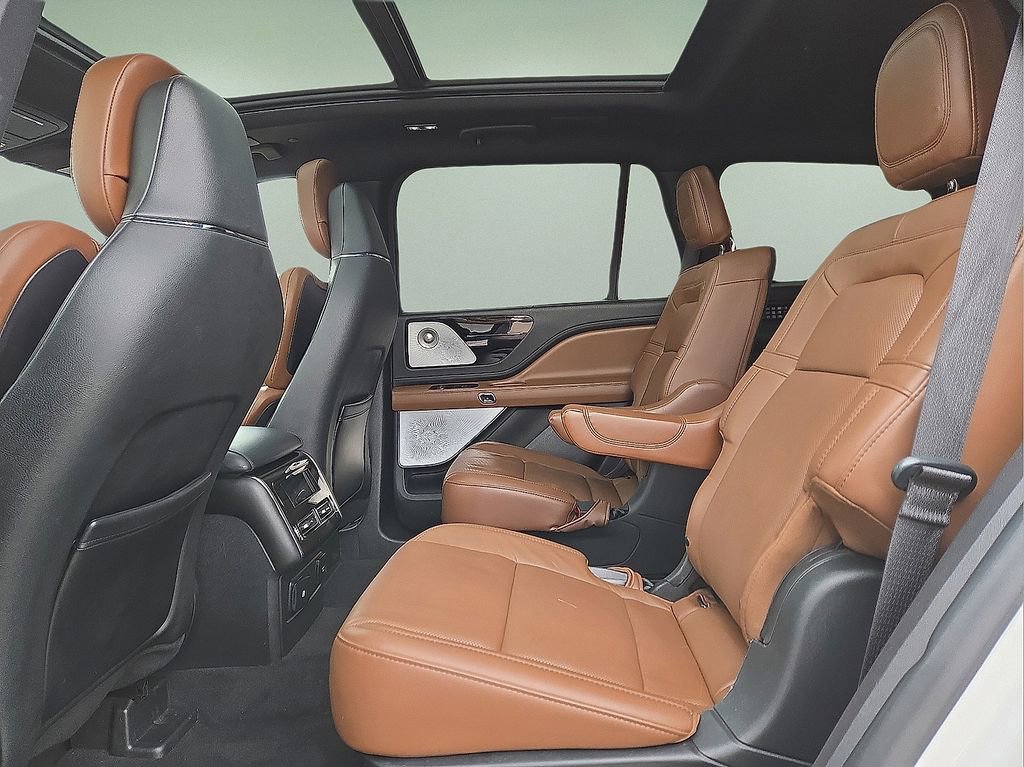 Used 2022 Lincoln Aviator Reserve w/ Equipment Group 201A image 15