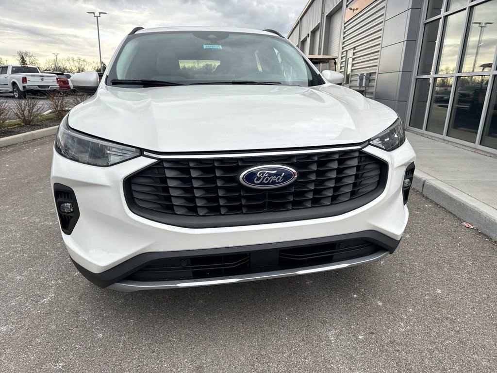 New 2025 Ford Escape SE image 8