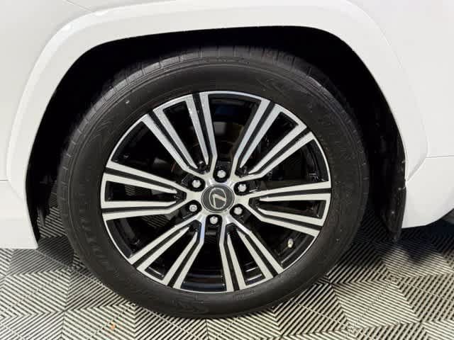 Used 2023 Lexus LX 600 4WD w/ Accessory Package (Z1) image 15
