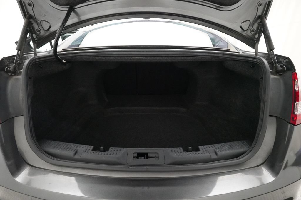 Used 2018 Ford Taurus SEL FWD image 10