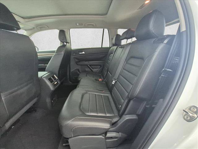 Used 2020 Volkswagen Atlas SEL R-Line AWD/4WD image 22