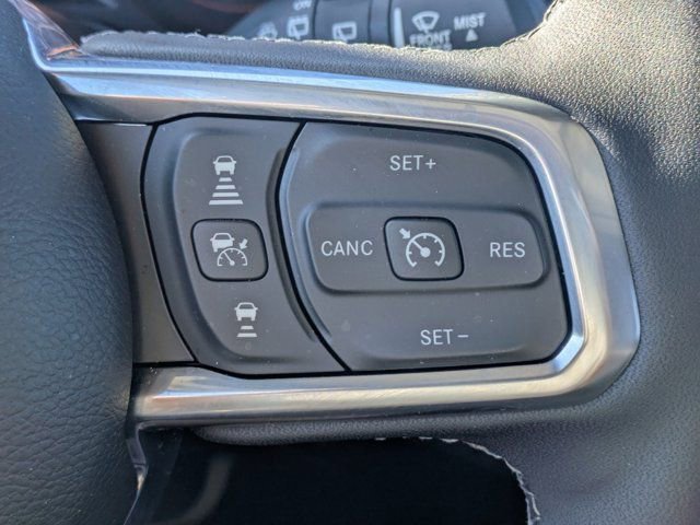 Used 2026 Jeep Wrangler Unlimited Sahara AWD/4WD image 22
