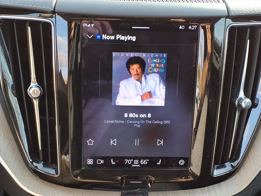 Used 2022 Volvo XC60 B5 Inscription w/ Protection Package Premier image 22