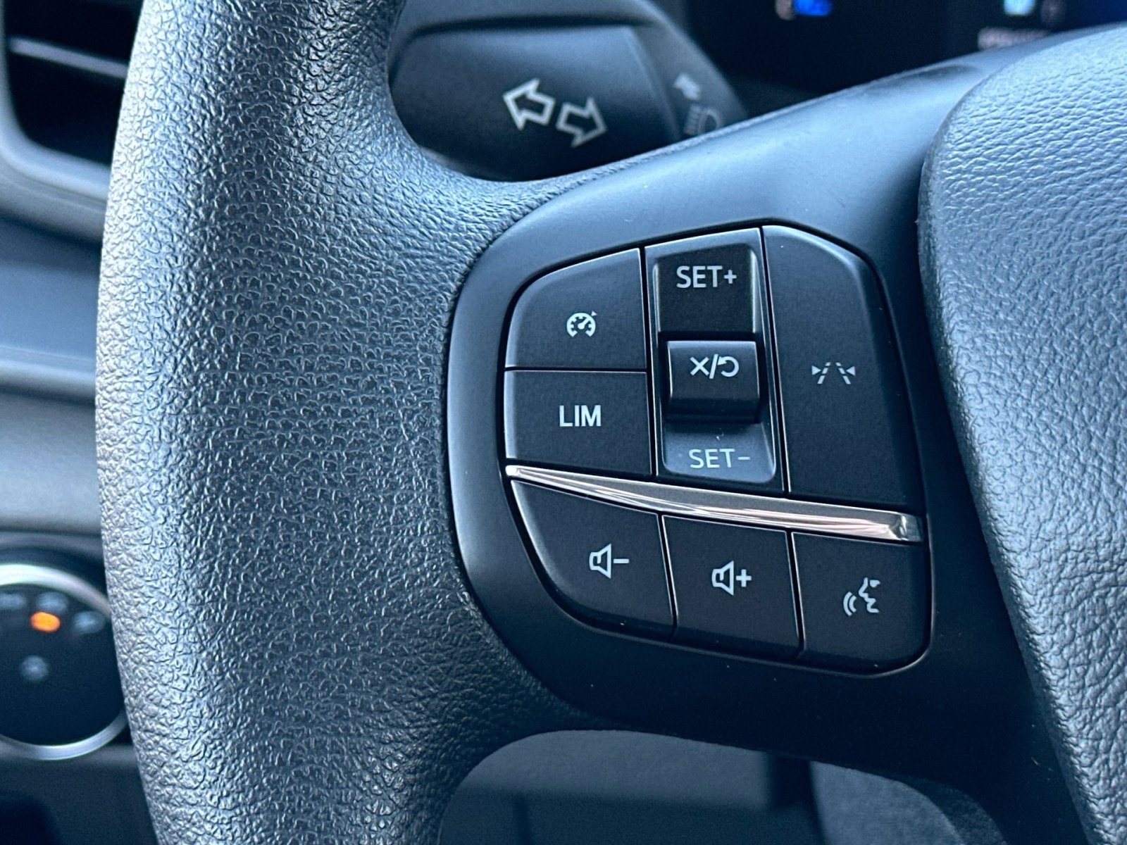 New 2026 Ford Transit 250 148 Medium Roof w/ Load Area Protection Package image 21