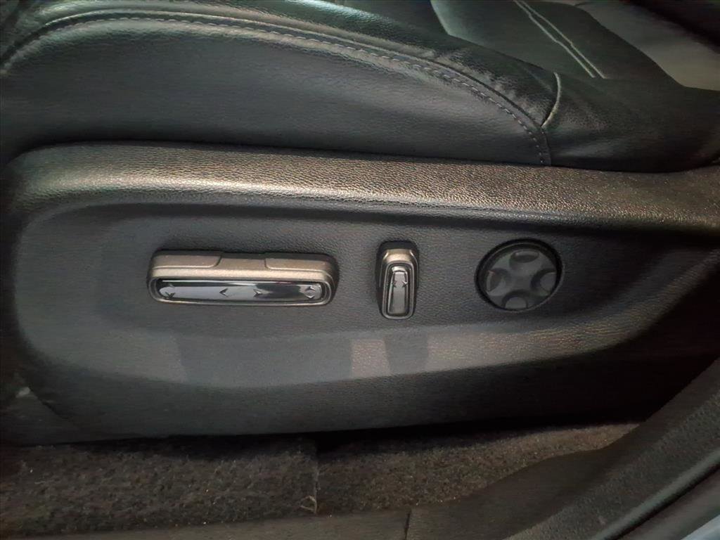 Used 2022 Honda CR-V Touring image 16