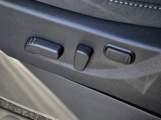 New 2025 Nissan Frontier SV w/ SV Convenience Package image 23