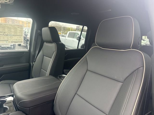 New 2026 GMC Yukon XL Elevation w/ LPO, Elevation Black Package AWD/4WD image 15