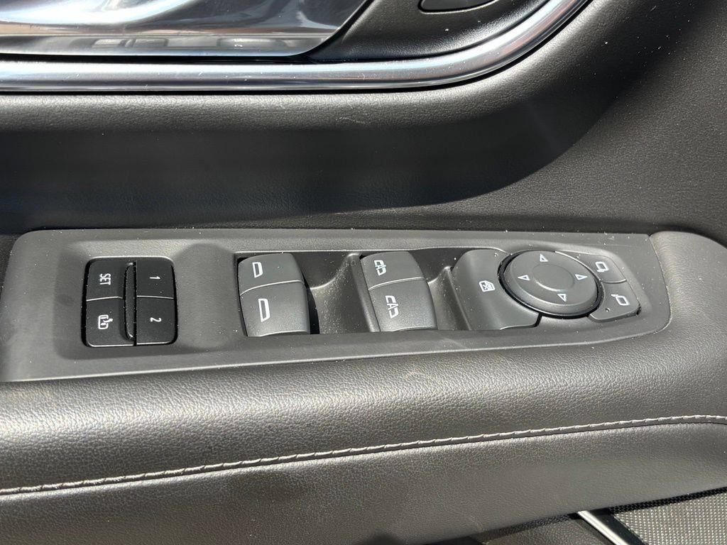 Used 2023 Chevrolet Suburban Z71 AWD/4WD image 9