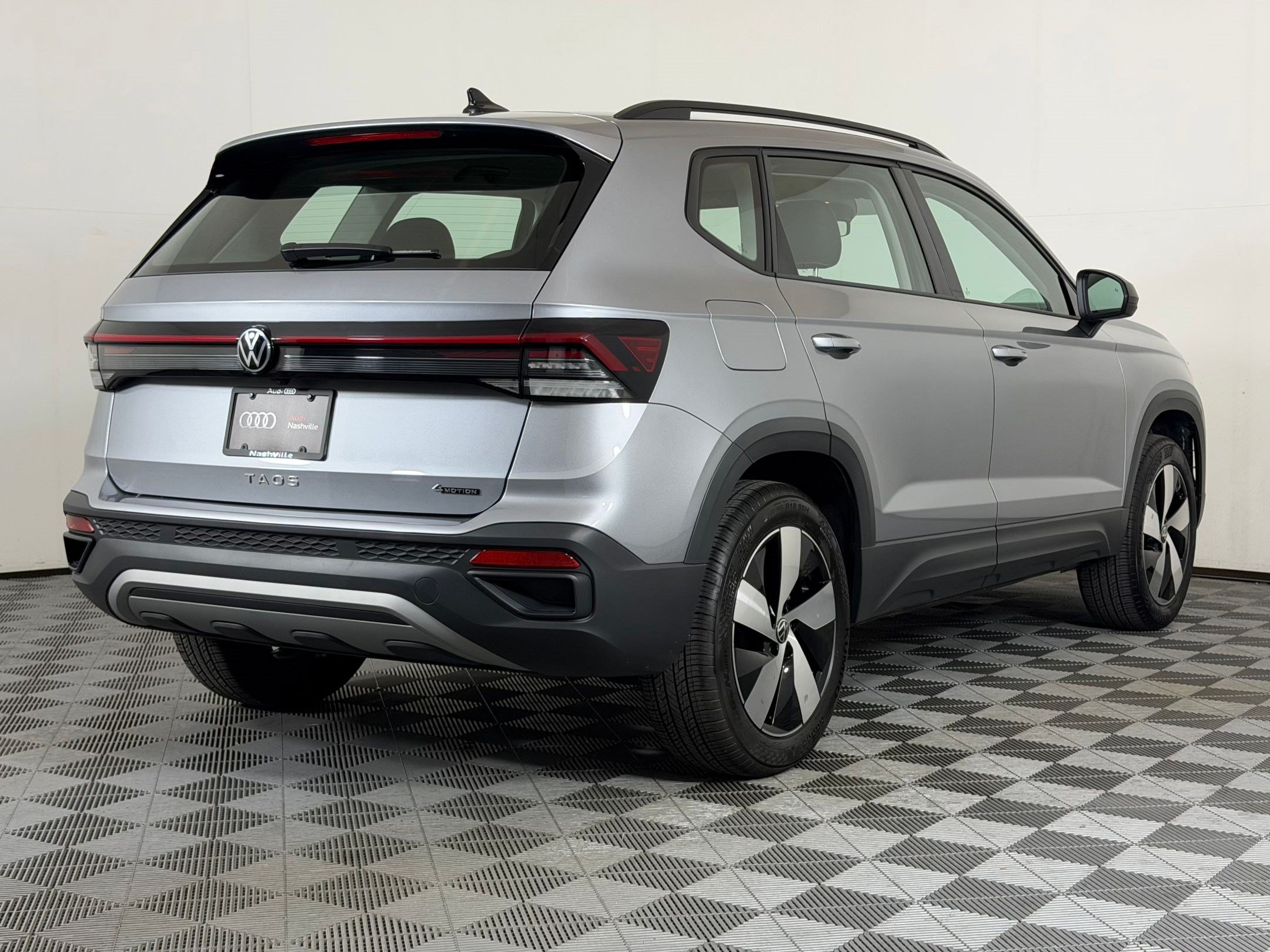 Used 2025 Volkswagen Taos S AWD/4WD image 9