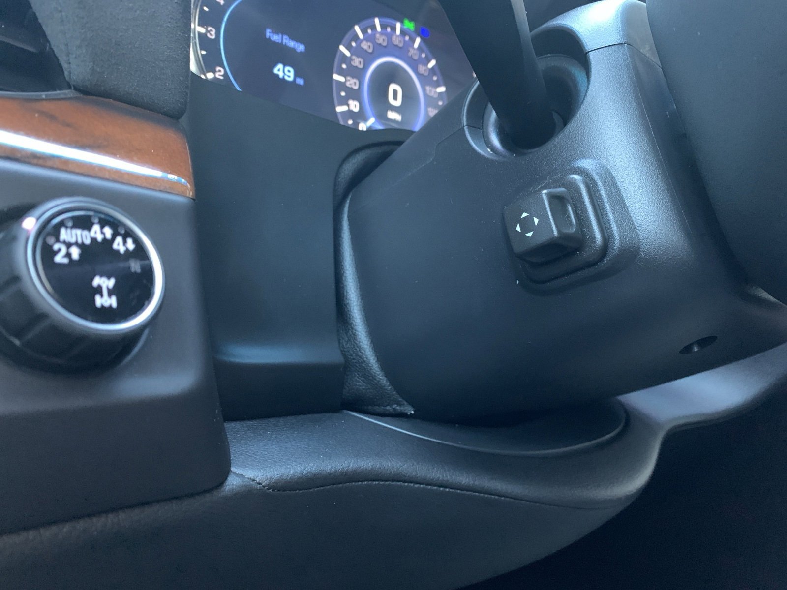 Used 2017 Cadillac Escalade ESV 4WD image 42