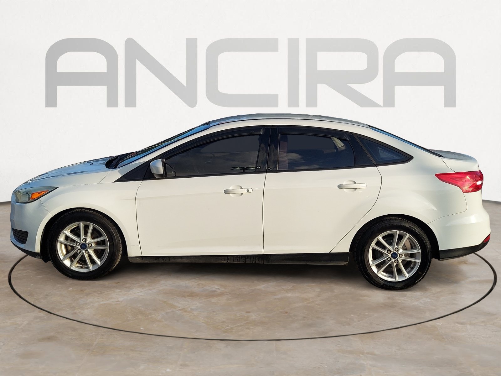 Used 2018 Ford Focus SE FWD image 9
