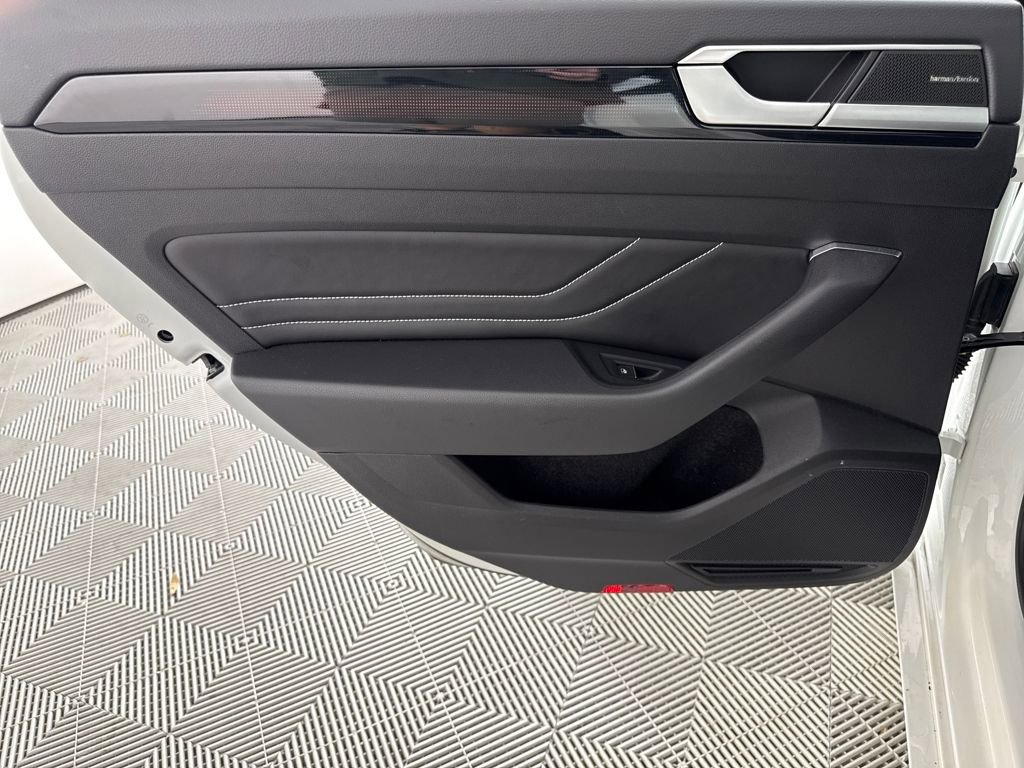 Used 2023 Volkswagen Arteon SEL Premium image 12