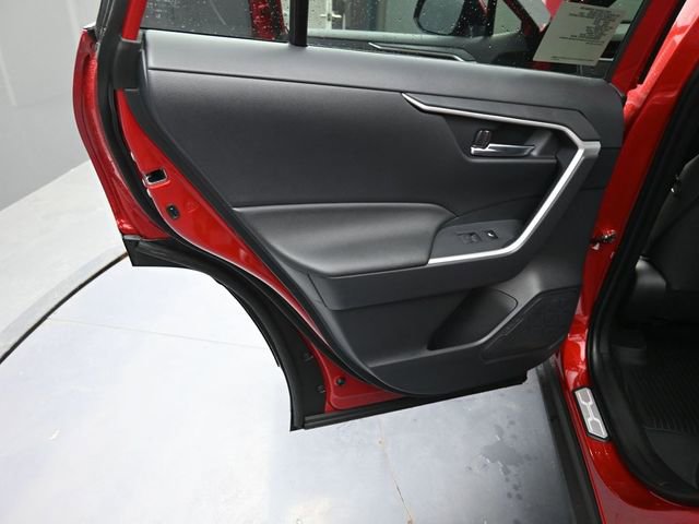 Used 2025 Toyota RAV4 SE w/ Weather & Moonroof Package image 10