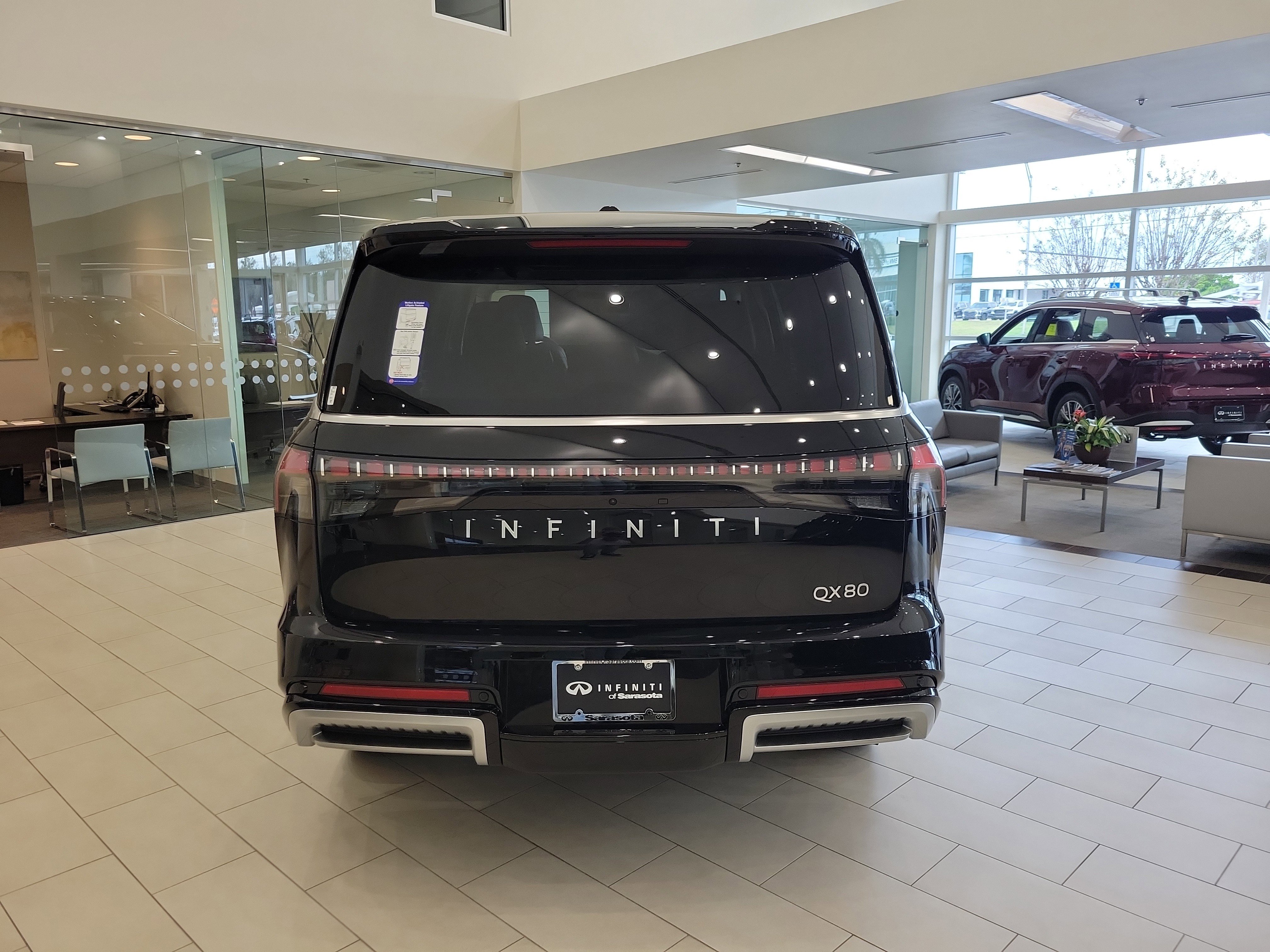 New 2026 INFINITI QX80 Luxe image 5