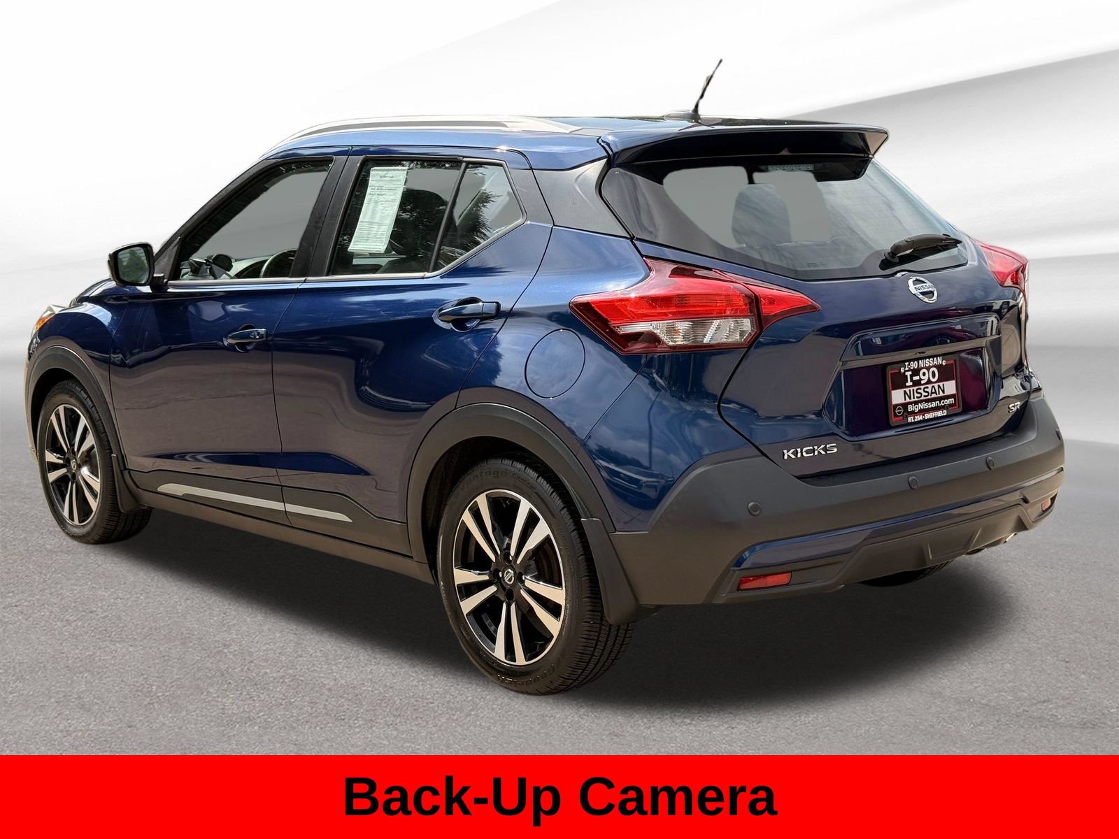 Used 2020 Nissan Kicks SR w/ SR Premium Package FWD image 9
