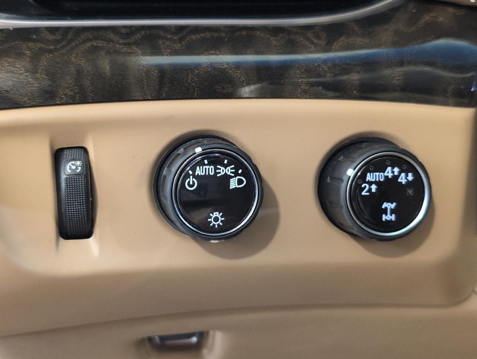 Used 2019 Cadillac Escalade ESV Platinum AWD/4WD image 10